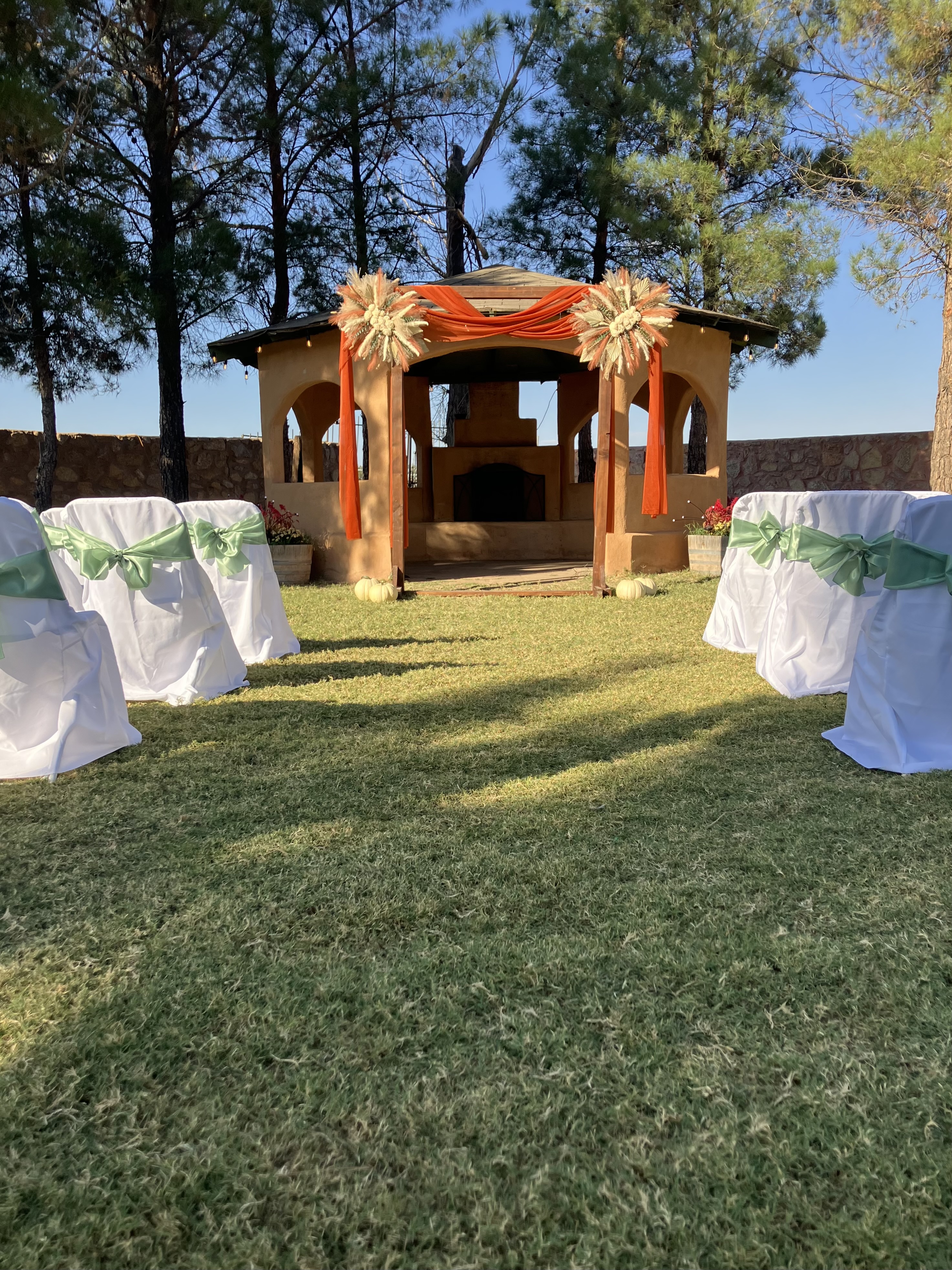 fall outdoor wedding